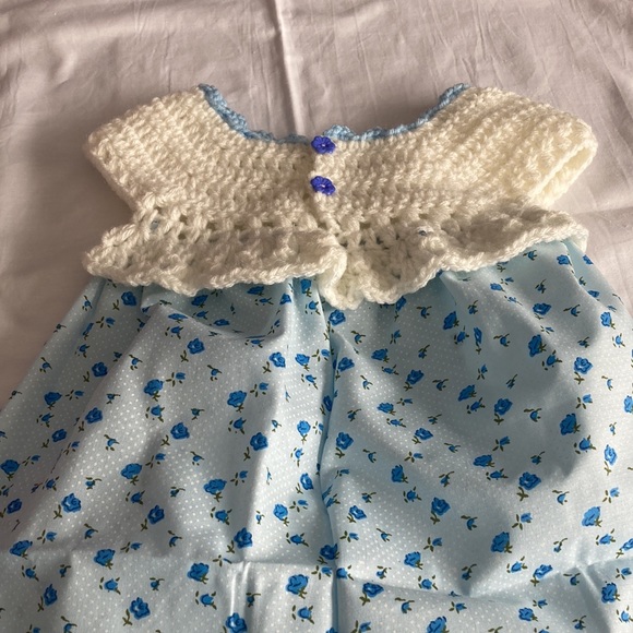 Hand made and crocheted dress - Picture 3 of 3